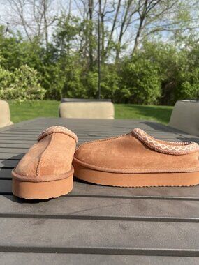 Aerie Embroidered Scuff Slipper Chestnut Suede Platform Clog Size 8